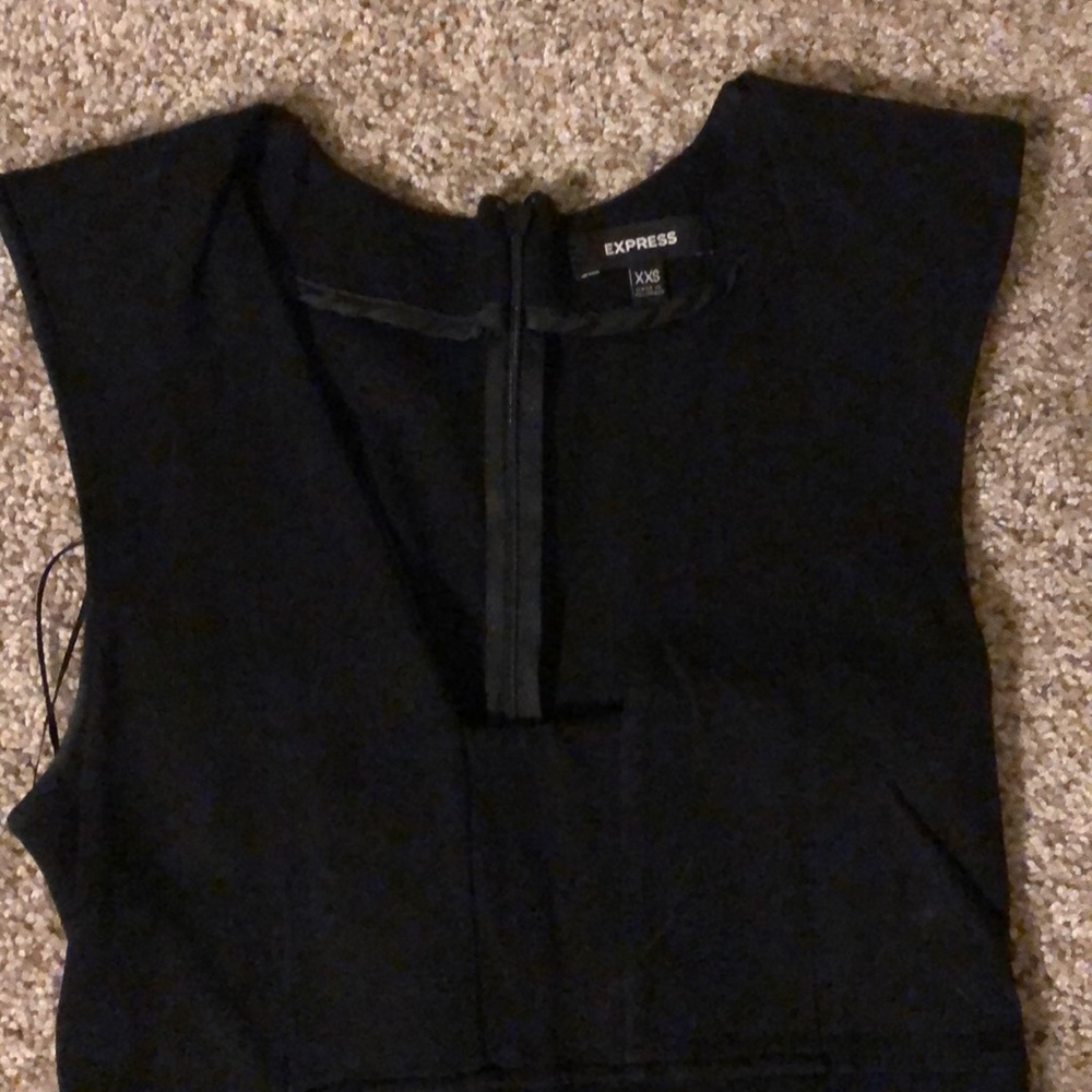 Express dress - Picture 3 of 3